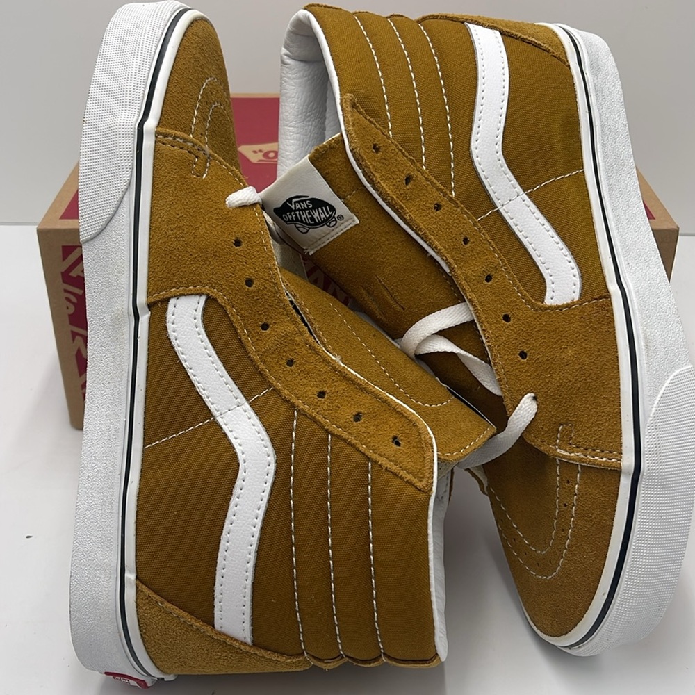 Vans Men’s High-Top Sneakers in Mustard White Sk8-Hi
Color Theory Golden Brown - Picture 12 of 16
